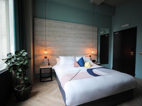 Revolver : photo 2 de la chambre private double bed - shared facilities 