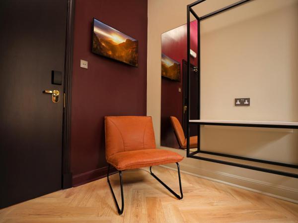 Revolver : photo 4 de la chambre private double bed - shared facilities 