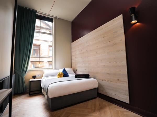 Revolver : photo 6 de la chambre private double bed - shared facilities 