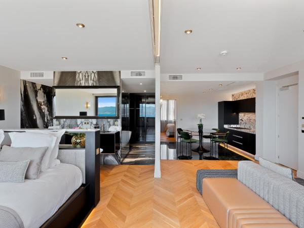 Hotel San Carlu Citadelle Ajaccio : photo 2 de la chambre penthouse