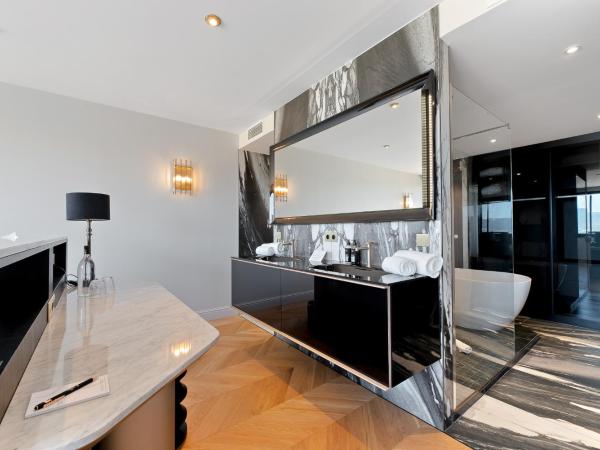 Hotel San Carlu Citadelle Ajaccio : photo 3 de la chambre penthouse