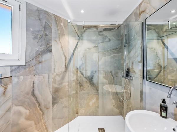 Hotel San Carlu Citadelle Ajaccio : photo 4 de la chambre chambre avec vue citadelle