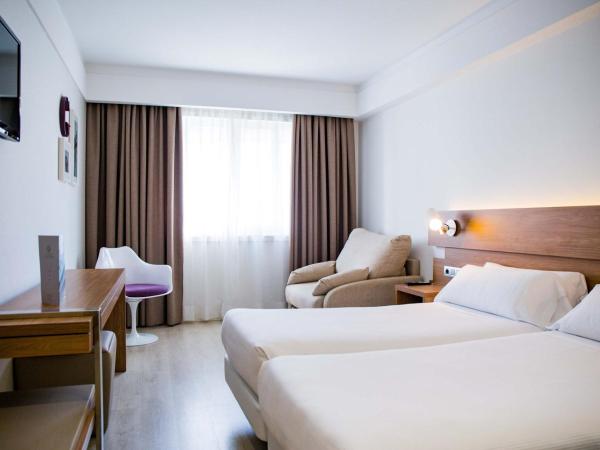 Hotel Gelmírez : photo 1 de la chambre chambre double avec lit d'appoint