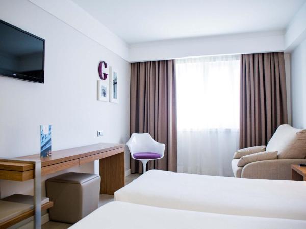 Hotel Gelmírez : photo 3 de la chambre chambre double avec lit d'appoint