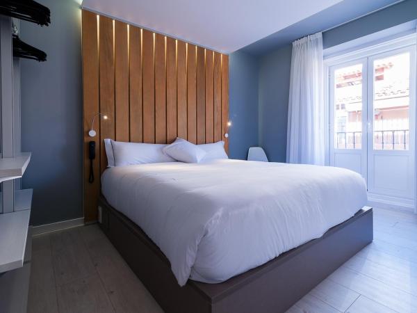 B&B HOTEL Madrid Centro Fuencarral 52 : photo 3 de la chambre chambre double premium