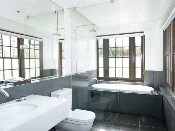 Peppers Gallery Hotel : photo 1 de la chambre peppers queen room with bath - weekly housekeeping