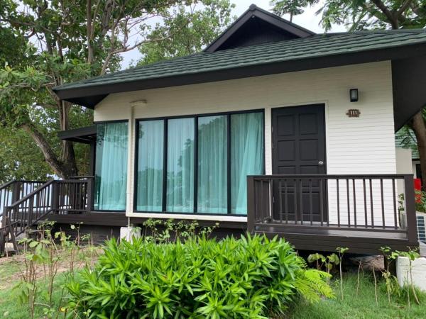 Phi Phi Holiday Resort : photo 1 de la chambre hébergement lune de miel premier - côté plage