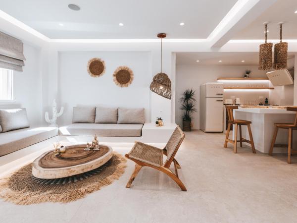 Cocopalm Villas Naxos : photo 9 de la chambre villa 3 chambres et appartement 2 chambres avec piscine privée et bain à remous