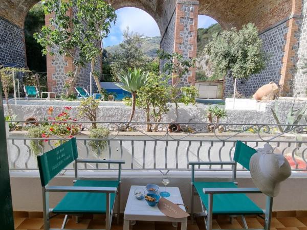 Villa Bina Sea Hotel : photo 2 de la chambre chambre double - vue sur jardin