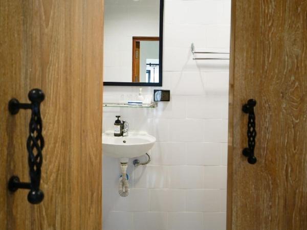 The Warehouse Chiang Mai : photo 5 de la chambre chambre familiale - vue sur montagne