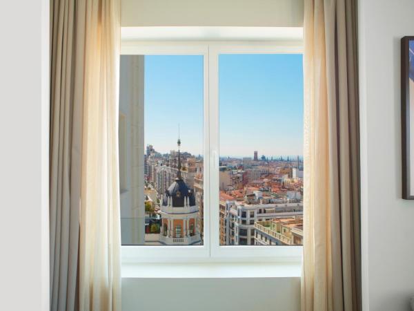 Riu Plaza España : photo 7 de la chambre chambre lit king-size deluxe avec vue