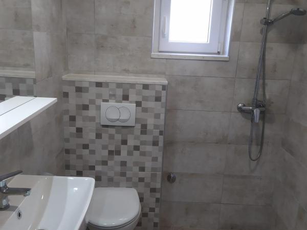 Apartmani Diki : photo 2 de la chambre appartement avec balcon