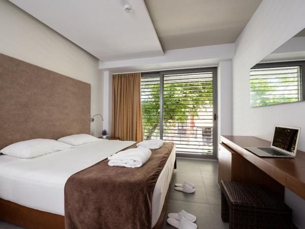 Oktober Downtown Boutique Hotel : photo 1 de la chambre double room with city view - no balcony