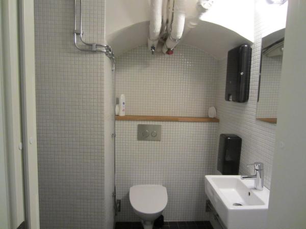 Hostel Dalagatan : photo 6 de la chambre lit dans dortoir 6 lits