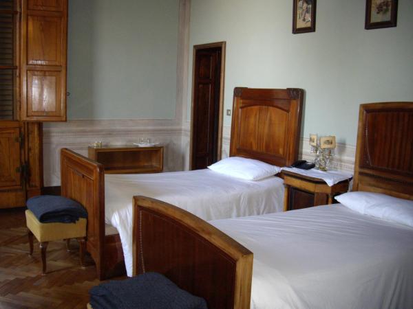Villa Benni B&B : photo 3 de la chambre chambre triple avec balcon