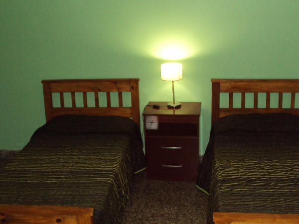 Hotel Aries Palermo : photo 2 de la chambre chambre lits jumeaux