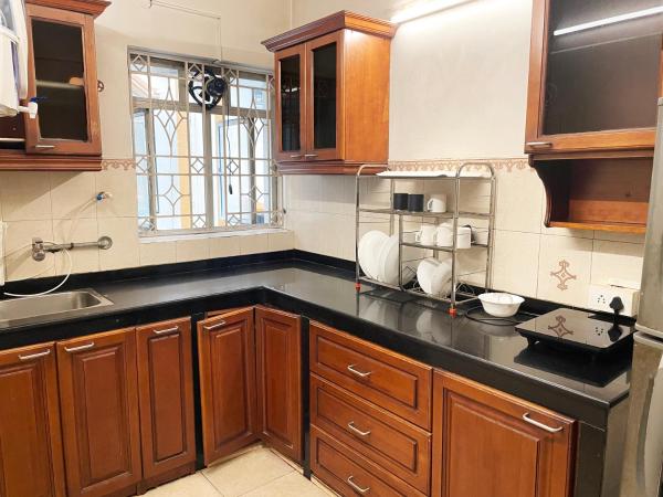 The Aster Homestay - Bedrooms & Apartments : photo 5 de la chambre appartement avec balcon