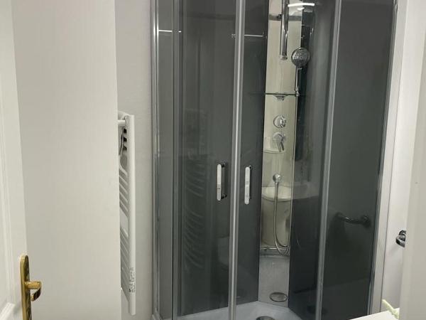 Maison du Cloitre Couvent des Carmes : photo 6 de la chambre studio familial