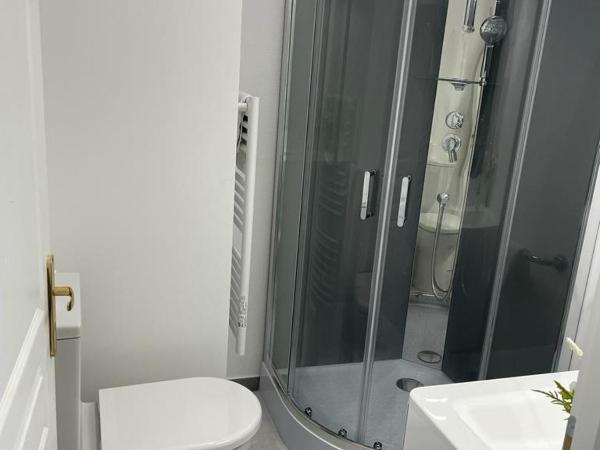 Maison du Cloitre Couvent des Carmes : photo 9 de la chambre studio familial