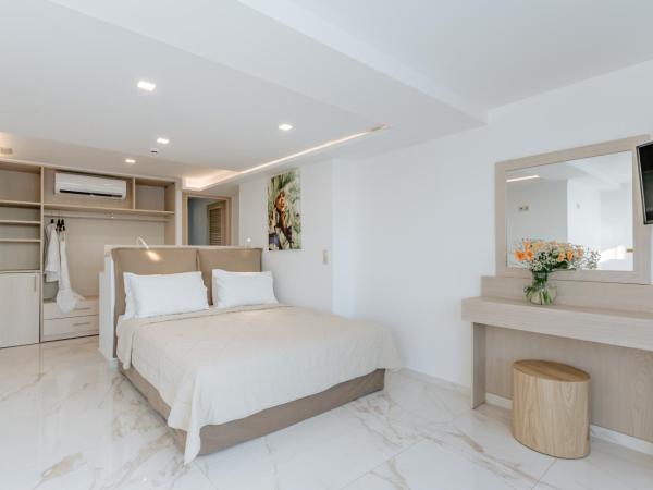 Palm Beach Hotel Apartments : photo 2 de la chambre suite avec terrasse 