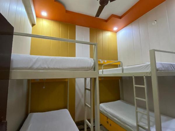 Friends Guest House & Hostel- near TAJ MAHAL : photo 8 de la chambre dortoir mixte