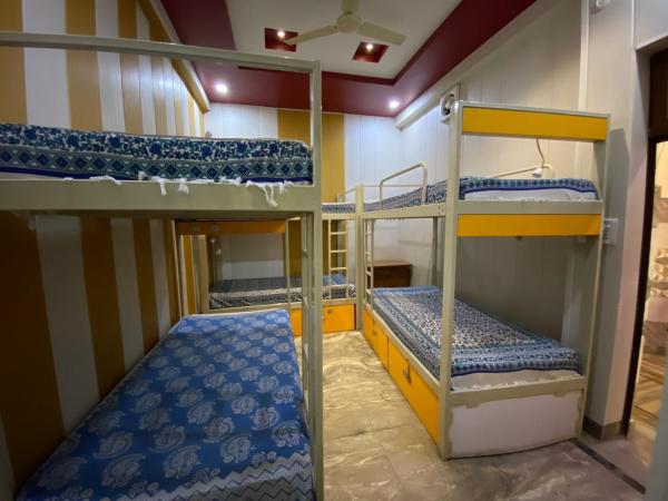 Friends Guest House & Hostel- near TAJ MAHAL : photo 2 de la chambre dortoir mixte de 6 lits