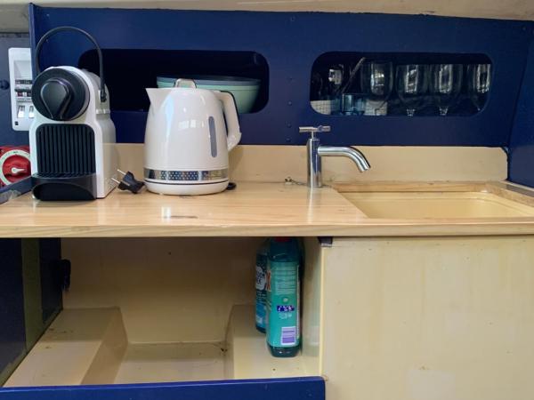 Madi au fil de l'eau à Deauville : photo 1 de la chambre mobile home