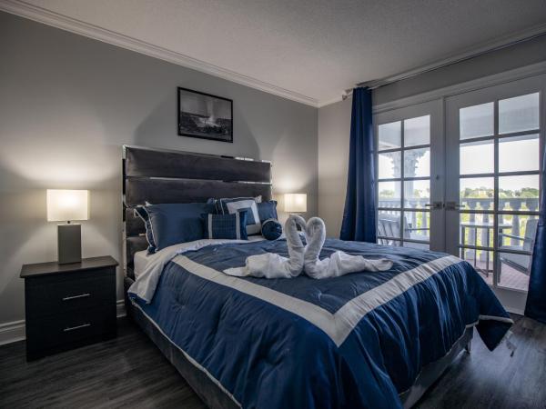 Niagara Luxury Suites : photo 8 de la chambre chambre double deluxe avec balcon