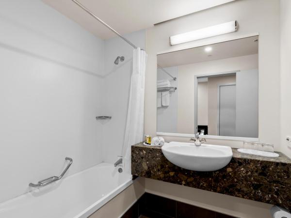 Copthorne Hotel & Resort Lakefront Queenstown : photo 6 de la chambre hébergement supérieur 2 lits doubles - vue sur lac