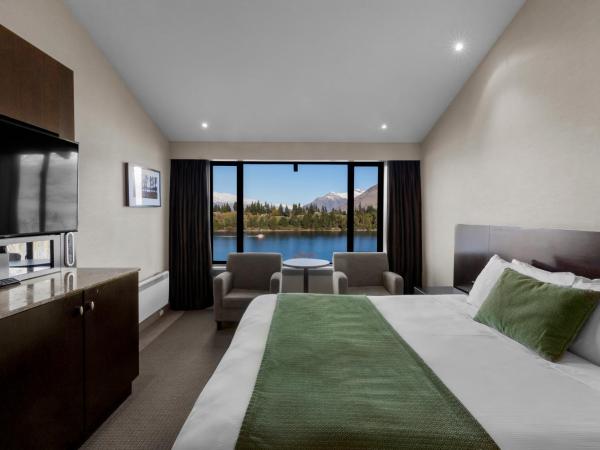 Copthorne Hotel & Resort Lakefront Queenstown : photo 5 de la chambre hébergement supérieur lit king-size - vue sur lac