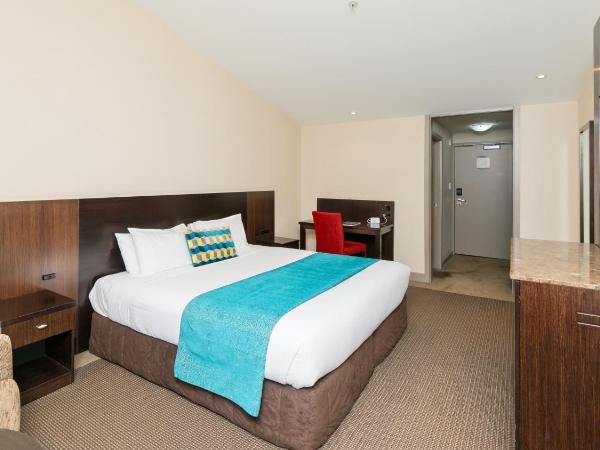 Copthorne Hotel & Resort Lakefront Queenstown : photo 2 de la chambre chambre lit king-size supérieure