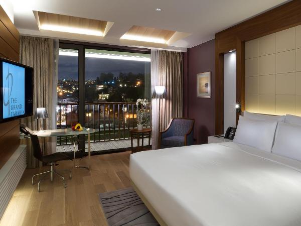 The Grand Tarabya Hotel : photo 2 de la chambre chambre lit king-size de luxe - vue sur port de plaisance
