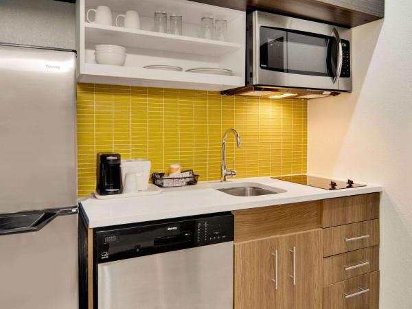 MainStay Suites Dallas Northwest - Irving : photo 8 de la chambre chambre lit king-size