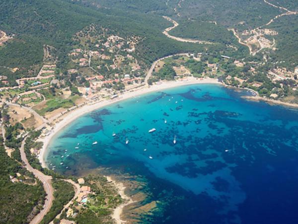 Les Lodges de la Plage U Dragulinu : photo 1 de la chambre chambre quadruple - vue sur mer