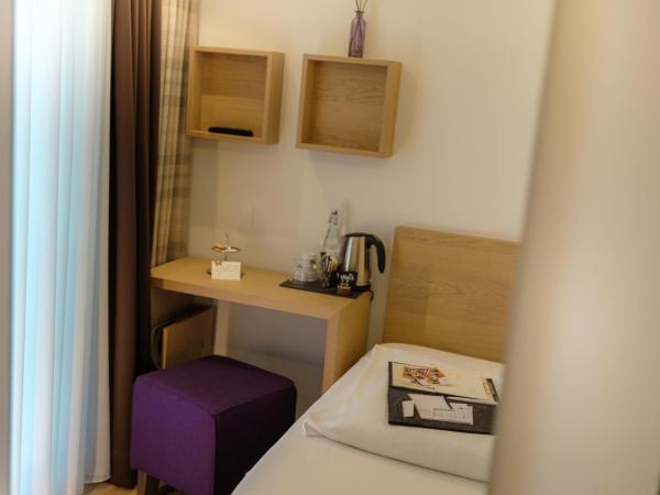 Hotel Bella Vista Zermatt : photo 7 de la chambre chambre simple chalet - vue sur cervin