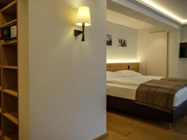 Hotel Bella Vista Zermatt : photo 10 de la chambre suite jardin avec terrasse - vue sur cervin