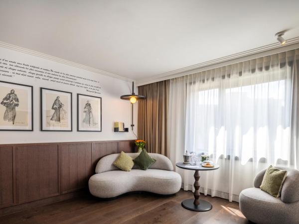 Le Louise Hotel Brussels - MGallery : photo 6 de la chambre suite hommage marguerite yourcenar - vue sur cour