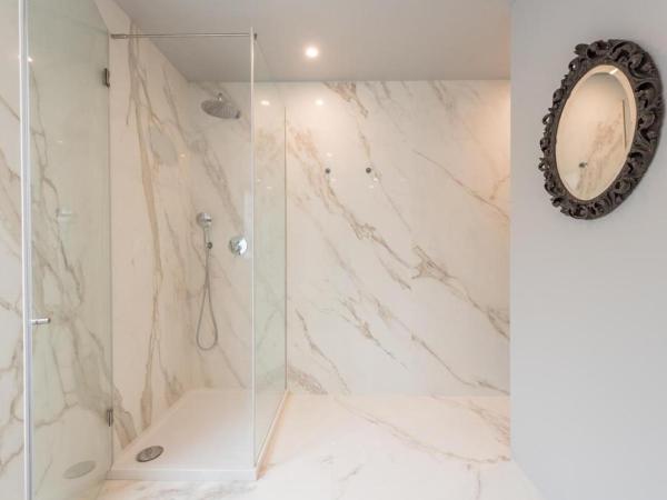 Serenata Boutique Rooms : photo 10 de la chambre suite deluxe avec baignoire spa