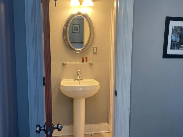 Balcony Guest House : photo 4 de la chambre chambre standard lit queen-size