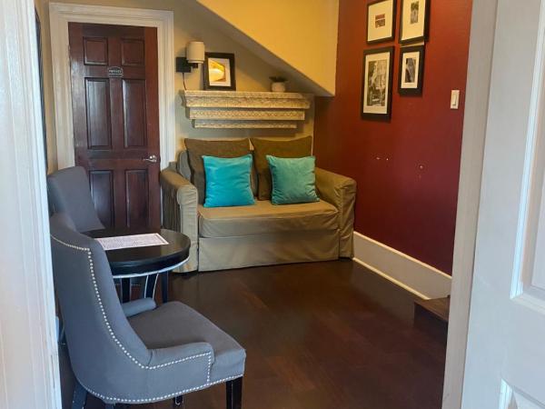 Balcony Guest House : photo 5 de la chambre suite lit queen-size deluxe