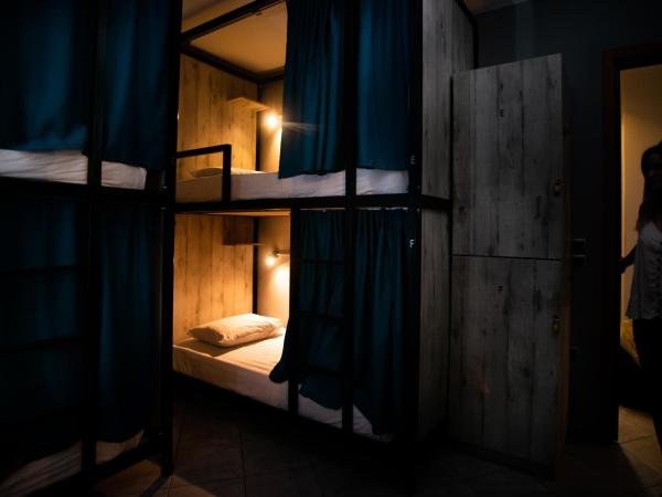 Bedway Athens Hostel : photo 4 de la chambre lit simple dans dortoir pour femmes