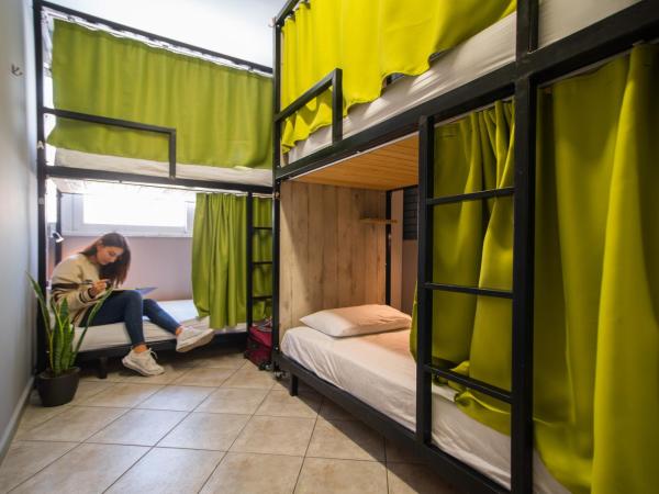 Bedway Athens Hostel : photo 2 de la chambre lit dans dortoir 6 lits