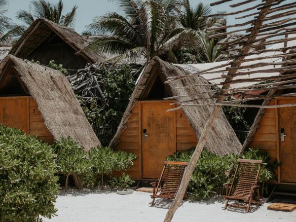 Selina Tulum : photo 1 de la chambre private teepee, shared bathroom