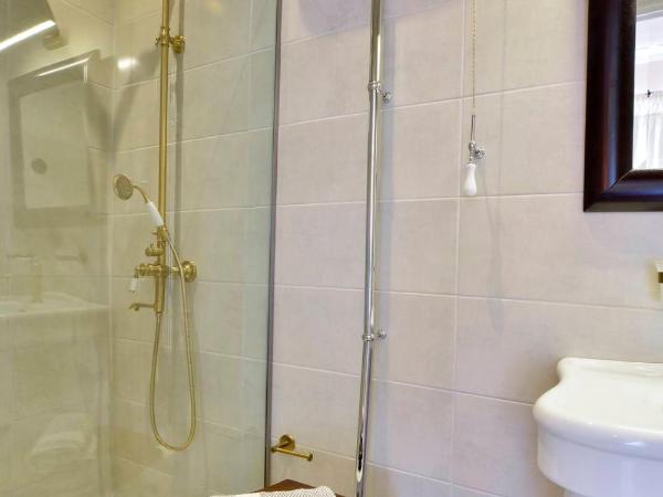History House : photo 3 de la chambre chambre double deluxe avec douche