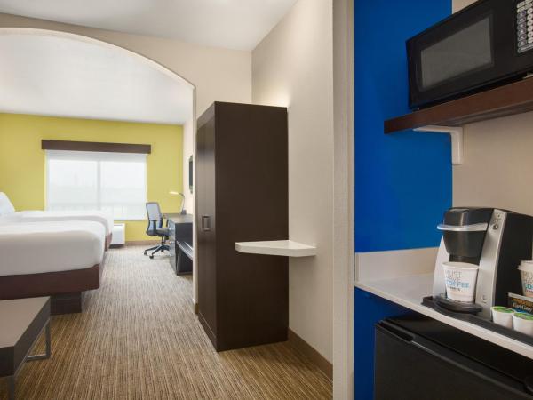 Holiday Inn Express Hotel & Suites San Antonio NW-Medical Area, an IHG Hotel : photo 3 de la chambre suite avec 2 lits queen-size