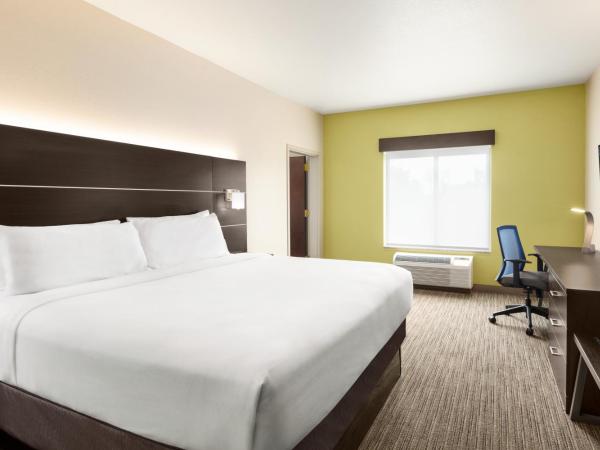 Holiday Inn Express Hotel & Suites San Antonio NW-Medical Area, an IHG Hotel : photo 1 de la chambre queen suite with two queen beds and mobility accessible tub - non-smoking