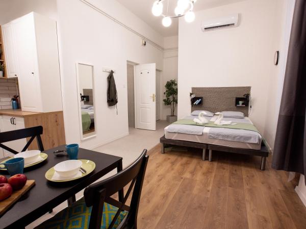 Friends Hostel & Apartments : photo 3 de la chambre appartement