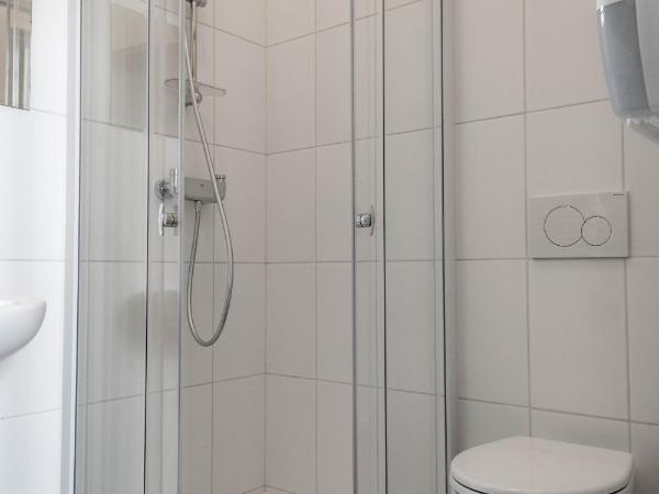 Equity Point Budapest : photo 6 de la chambre lit dans dortoir de 8 lits 