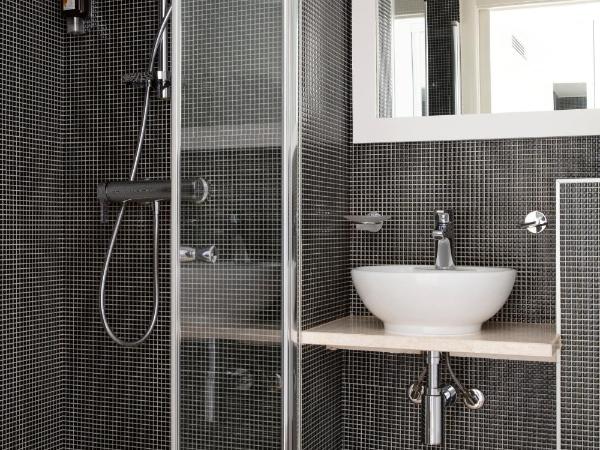 Hotel Alcyon : photo 3 de la chambre chambre standard - vue partielle sur mer (1er Étage)