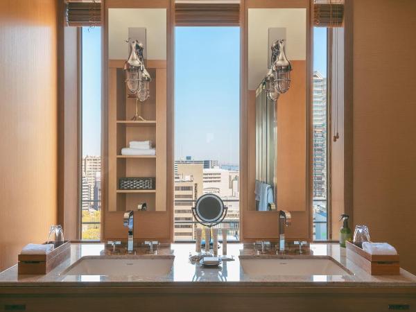 ORIENTAL HOTEL : photo 3 de la chambre deluxe king corner room - harbour side with complimentary minibar